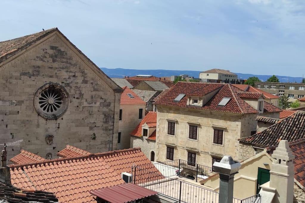 Luxury City Centre Apartment With Stunning View Omiš Exterior foto