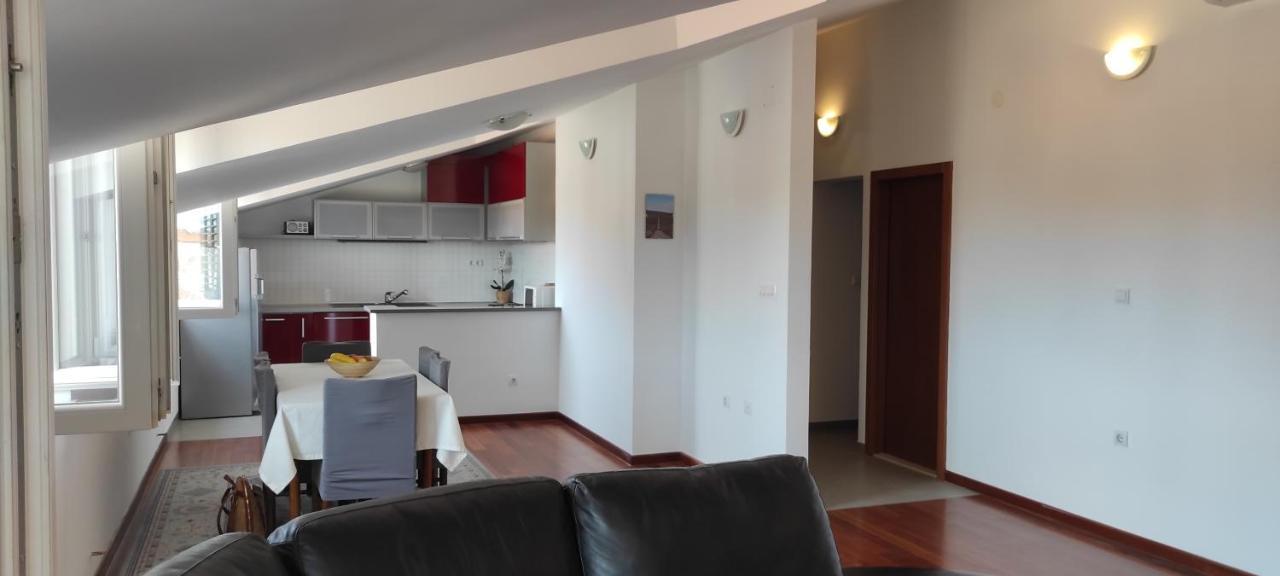 Luxury City Centre Apartment With Stunning View Omiš Exterior foto