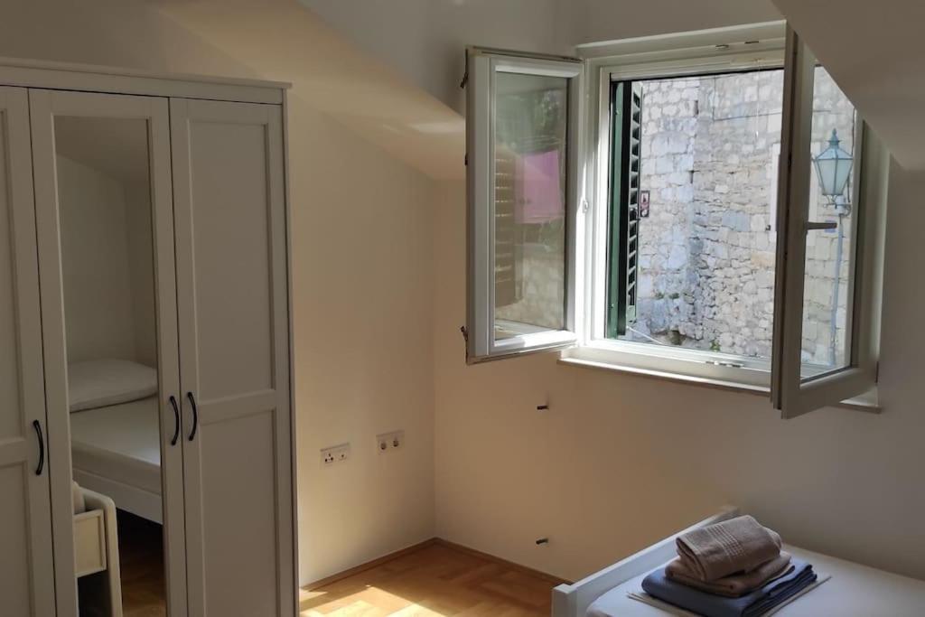 Luxury City Centre Apartment With Stunning View Omiš Exterior foto
