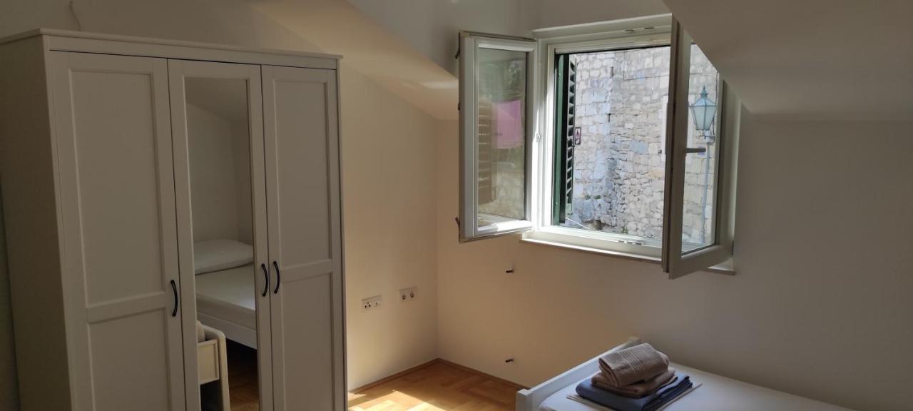 Luxury City Centre Apartment With Stunning View Omiš Exterior foto